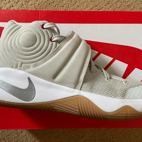Nike Kyrie 2 II Summer Pack Shoes Light Bone 10.5 main image 4